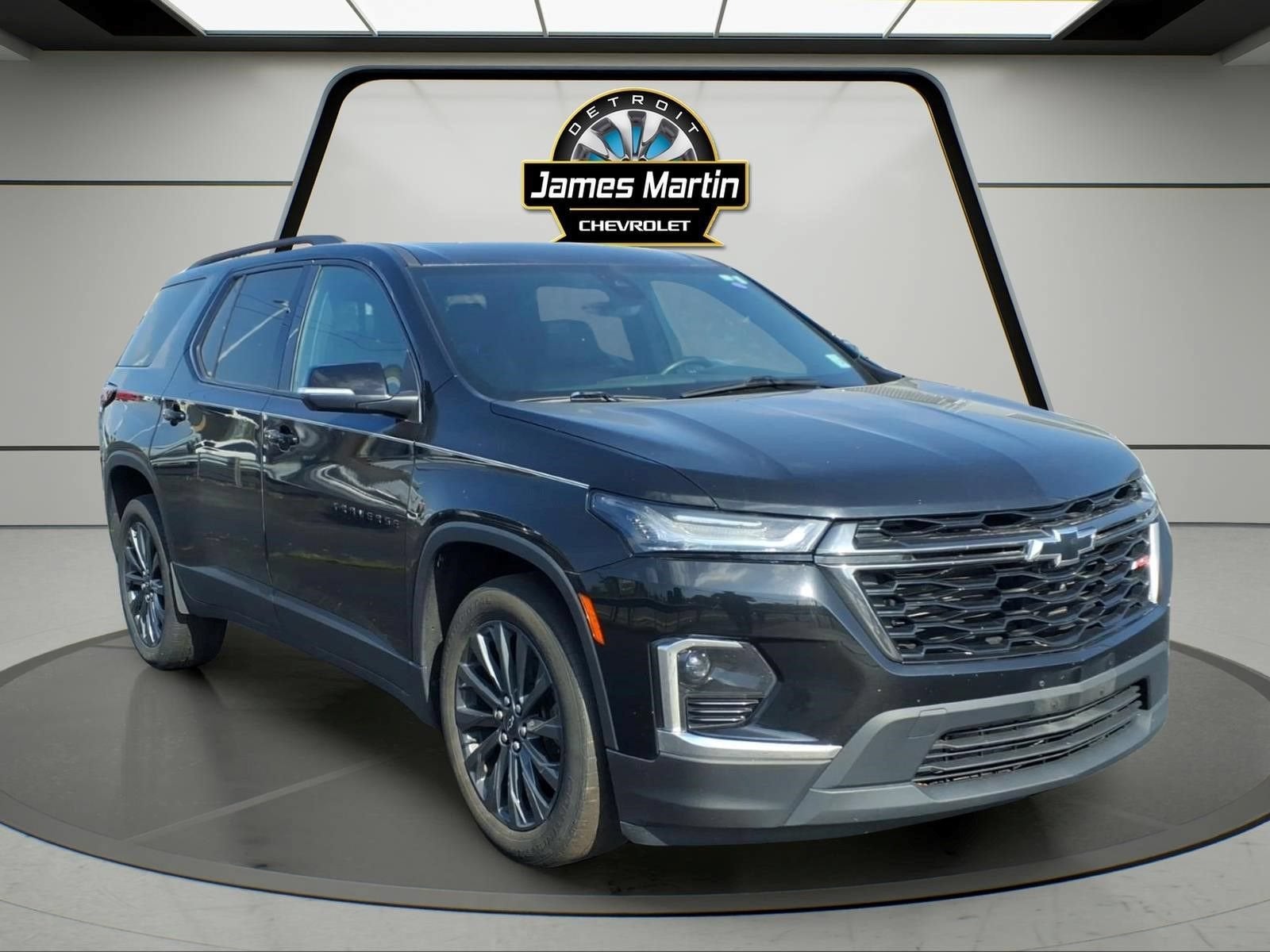 2023 Chevrolet Traverse — rear three-quarter view
